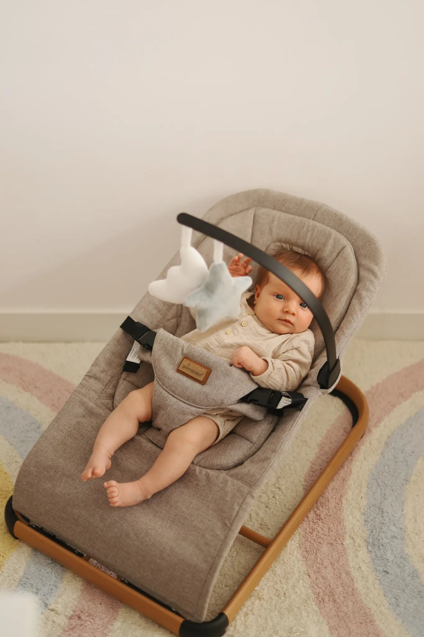 bujaczek leżaczek LEO primabobo beżowy czarny dla dzieci (4)