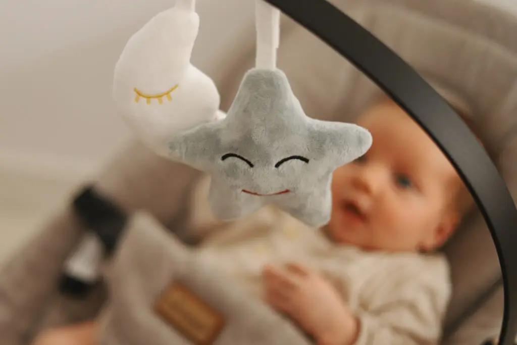 bujaczek leżaczek LEO primabobo beżowy czarny dla dzieci (4)